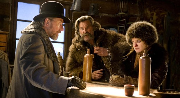 Tim Roth, Kurt Russell e Jennifer Jason Leigh in "The Hateful Eight" di Quentin Tarantino