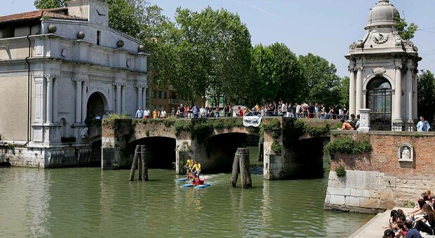 PORTELLO - Nuova movida in arrivo quattro locali galleggianti lungo il fiume