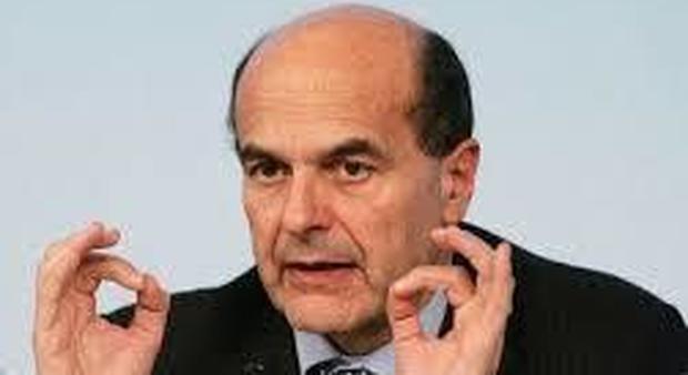 Bersani avverte il Pd: basta arroganza. E Forza Italia: maggioranza sempre più fragile