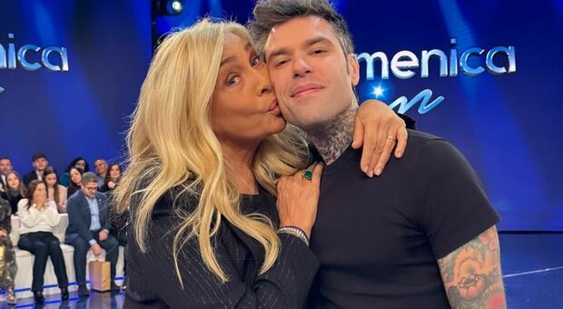 Fedez e Mara Venier in lacrime: il motivo dell'abbraccio struggente