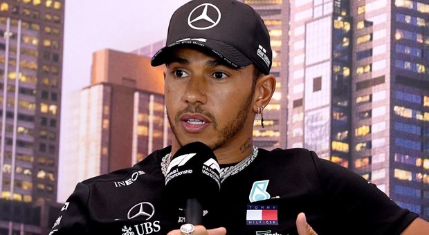 F1, Hamilton in isolamento: «Solo precauzione, non sto male»