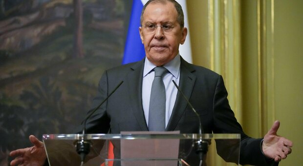 Lavrov: «Non vogliamo la guerra in Europa, ma niente minacce militari alla Russia»