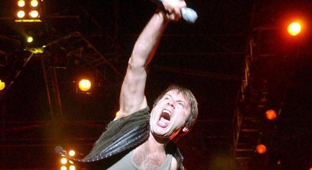 Iron Maiden e Mika, dai controlli: 700 articoli sequestrati e donati