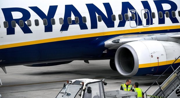 Ryanair, sciopero europeo degli assistenti di volo il 28 settembre: a rischio anche i piloti
