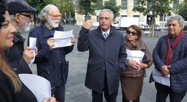 Napoli in piazza per Daniele e lui strizza l'occhio: «Io sindaco? Non mi chiudo a nulla»