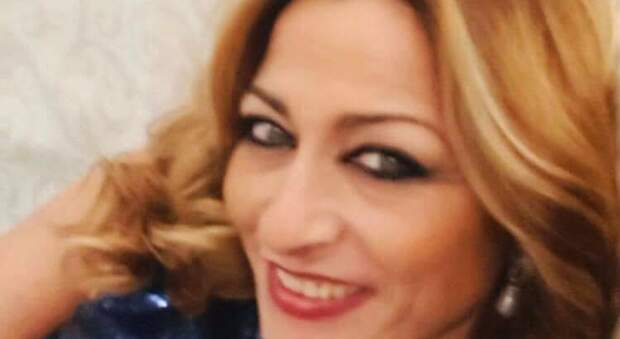 Ricoverata tre volte a Napoli, avvocato di 53 anni muore in ospedale: «È omicidio colposo»