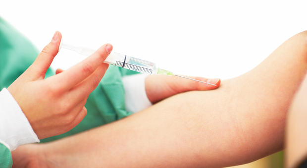 Disabile fin da piccola per colpa del vaccino: risarcimento ad una donna, dopo 42 anni