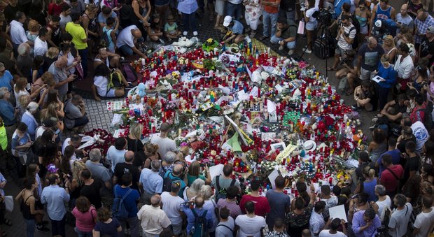 Vittima di 35 Paesi a Barcellona: l'Italia piange tre morti, appello per i dispersi