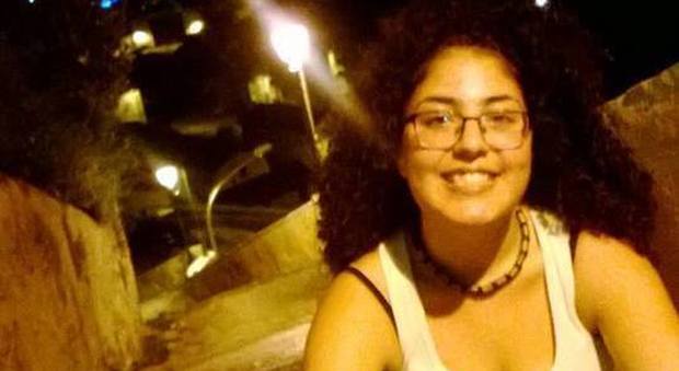 Incidente in autostrada, mamma e figlia di 25 anni morte. Tornavano da una visita a Roma: la ragazza aveva un tumore