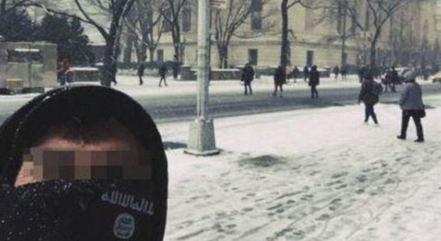 Turista e non terrorista islamico: Fbi sulle tracce di giovane sardo tornato da New York. L'Isis aveva rubato la sua immagine