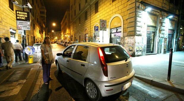 Roma, Ztl San Lorenzo e Trastevere spostata alle 23 invece che alle 21.30 per aiutare i ristoranti