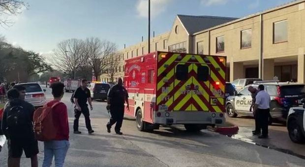 Texas, sparatoria in un liceo: 16enne ucciso da un suo compagno di classe
