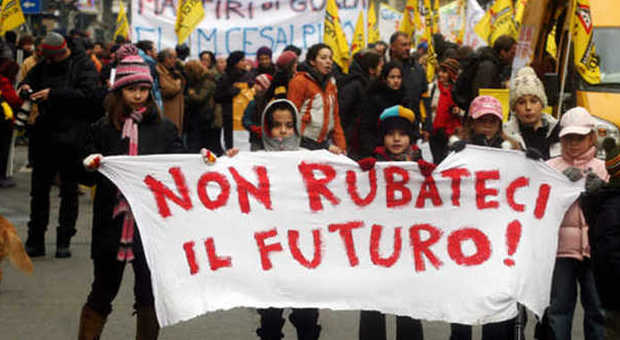 Scuola, sciopero generale il 5 maggio contro la riforma di Renzi
