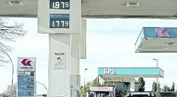 Compagnie no-logo del Viterbese: «Il caro carburanti ha già fatto calare i consumi»