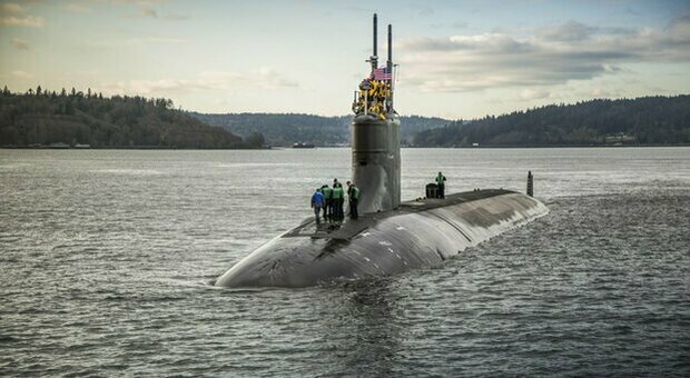 Sottomarino nucleare americano si schianta contro un "oggetto non identificato" nel Mar della Cina: marinai feriti