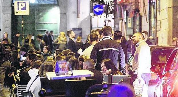 Alcol ai minorenni, cento bar nel mirino a Napoli: «Sanzioni severe»