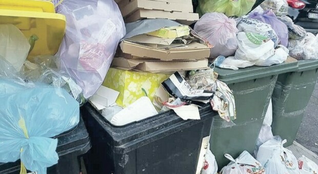 Roma, a Settebagni il flop dei rifiuti “porta a porta”. E l'Ama rimette i cassonetti