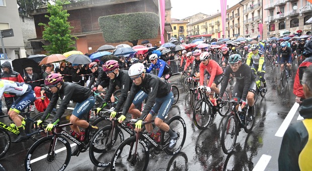La partenza del Giro d'Italia da Atripalda