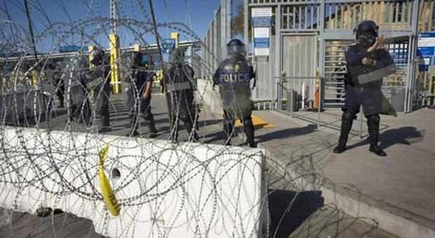 Un reticolato al posto del muro con il Messico: ecco l'accordo per evitare nuovo shutdown