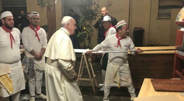 Pompei, il pizzaiolo di Papa Francesco vince il premio «Testimonianza 2022»