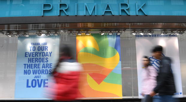 Primark perde 900 milioni di euro per il lockdown, ma reagisce alla crisi: aprirà nuovi negozi
