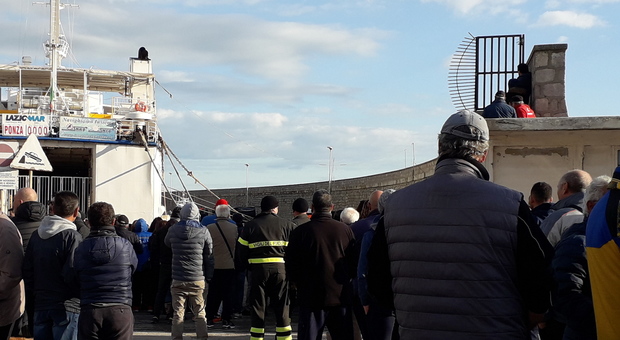 Paranza affondata: ritrovato il corpo del pescatore disperso da venerdì a Terracina