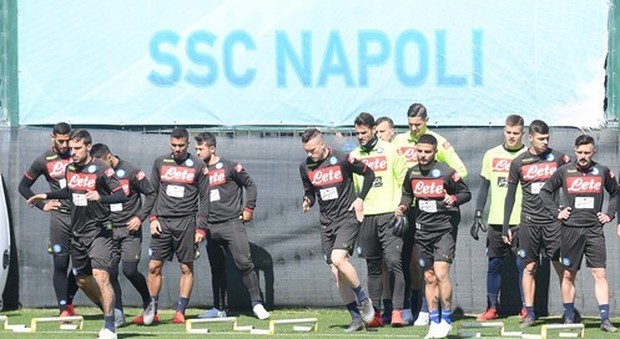 Napoli-Atalanta, Albiol ancora out: assenti anche Maksimovic e Ounas