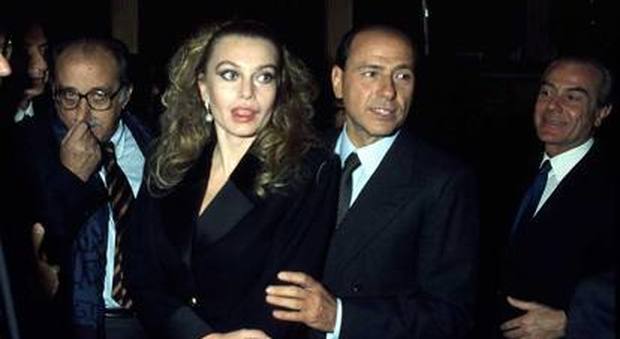Berlusconi e Veronica Lario, divorzio ultima puntata. Il Cav: "Chiudiamola qui, si può tenere 46 milioni di euro"