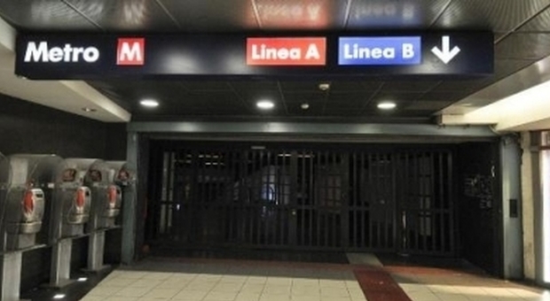 Metro A, proseguono i lavori per tutto agosto: il calendario delle chiusure e le fermate dei bus sostitutivi