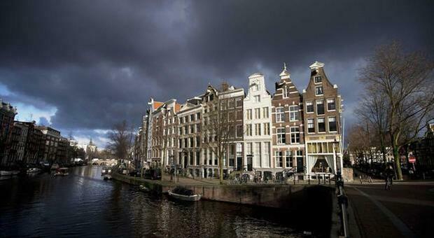 Olanda, Amsterdam limita pernottamenti turisti a 20 milioni l'anno