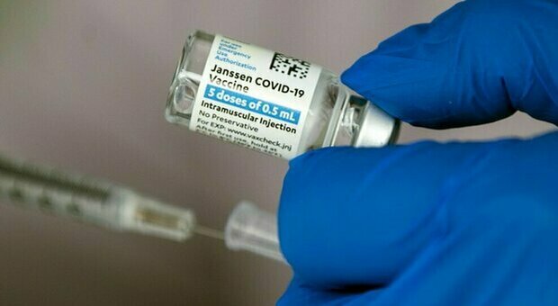 Vaccinati con Johnson&Johnson: nuova dose dopo tre mesi. Attesa per la decisione Aifa