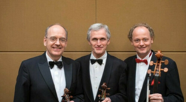 Philharmonic String Trio