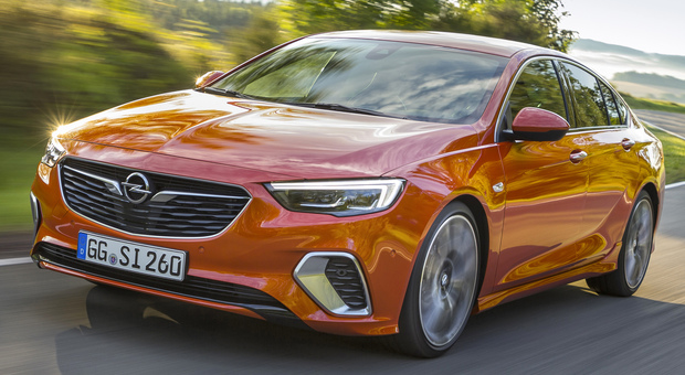 La nuova Opel Insignia GSi