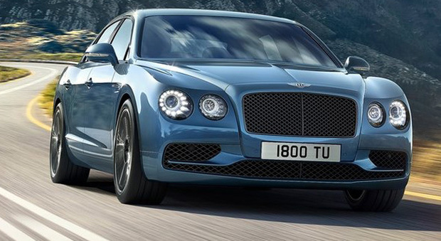 La Bentley Flying Spur W12 S ha un motore 12 cilindri sovralimentato di 6,0 litri da 635 cv