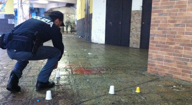 Sparatoria a Napoli: ucciso giovane boss, un ferito | Foto | Video