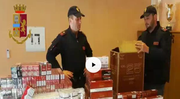 In strada con 36 chili sigarette di contrabbando: a Chiaiano arrestato un 42enne