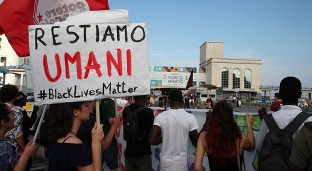 Stop alle navi dei migranti, proteste dei sindacati in Campania