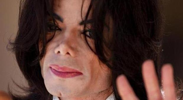 Michael Jackson, scagionato il promoter «Non costrinse il medico a fare le inizioni letali»