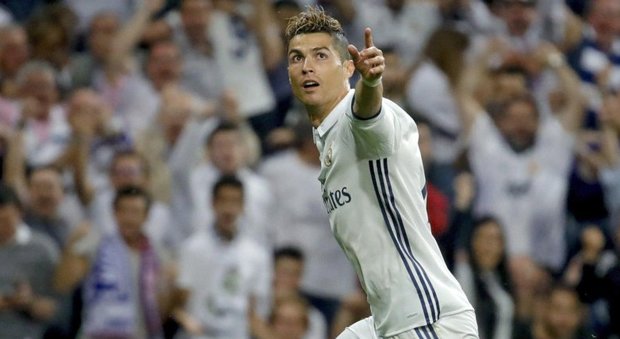 Cristiano Ronaldo da urlo: tripletta all'Atletico e il Real ipoteca la finale CR7: «Siamo stati fantastici»