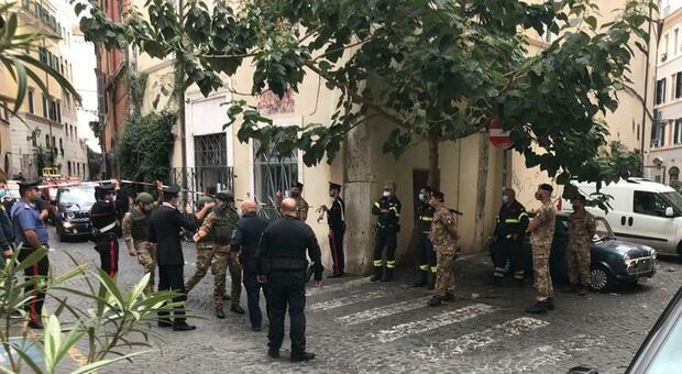 Roma, bomba da mortaio ritrovata vicino Campo de' Fiori: isolata la zona, cento evacuati