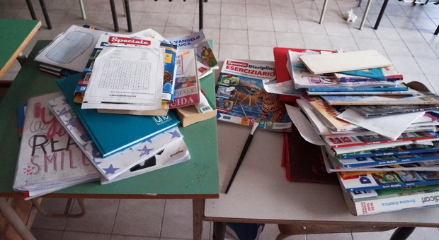 Napoli Est, riapre scuola vandalizzata: corsa per altri istituti colpiti dal maltempo