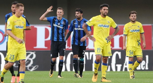 La Var decisiva al Bentegodi: gol annullato e rigore all'Atalanta