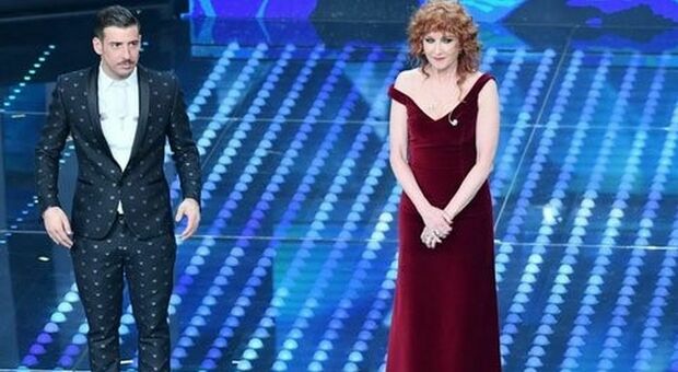 Sanremo, Fiorella Mannoia canta “Che sia benedetta” e “Occidentali's Karma” con Francesco Gabbani. Testo e significato delle canzoni