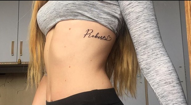 Roberta Ragusa, la figlia Alessia si tatua il nome della mamma: «Sarai sempre parte di me»