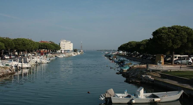 Il canale del porto di Grado dove è stato trovato il turista annegato