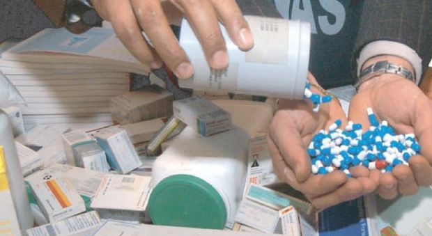 Traffico di farmaci illegali, 14 ordinanze eseguite dai Nas