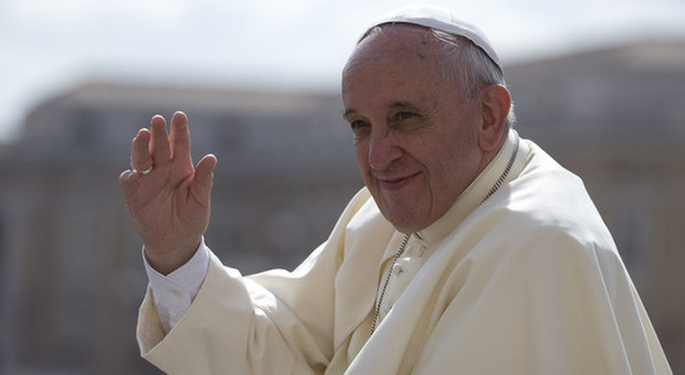 Il Papa a Caserta, cresce l'emozione. Francesco arriverà in elicottero