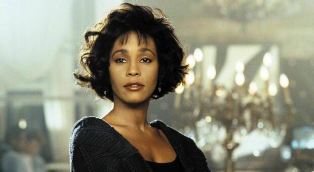 Whitney Houston, abusi sessuali e un talento unico: al cinema il film che svela i segreti della diva del pop