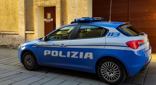 Ruba la spesa al supermercato e si dà alla fuga: arrestato 39enne a Pescara dopo essere stato inseguito da un dipendente