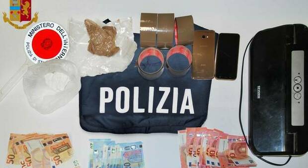 Arrestato a Matera 29enne di Laterza: 118 grammi di cocaina nel cruscotto dell’auto